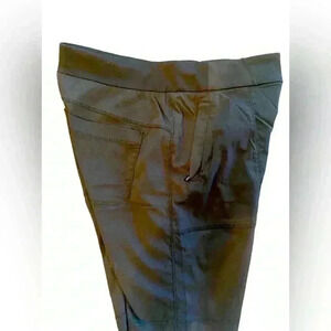 COPY - Athleta shorts with zipper pockets. NWOT